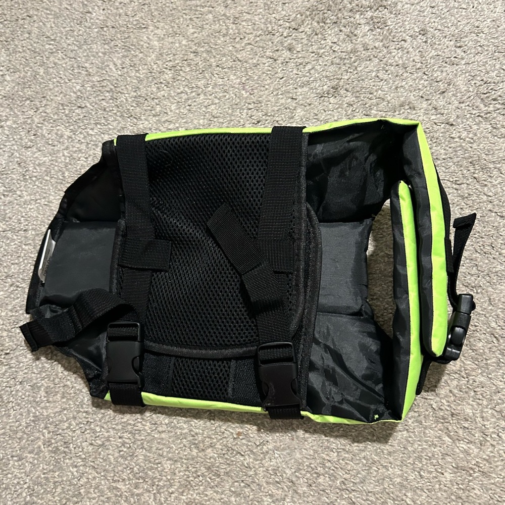 Dog Lifejacket - Picture 2 of 2
